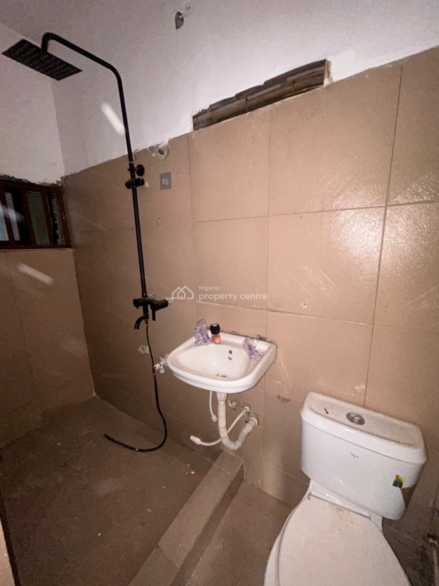 a Well Maintained and Spacious Self Contain in a Secure & Serene Area, Off Alpha Beach Road, Lekki, Lagos, Self Contain (single Rooms) for Rent