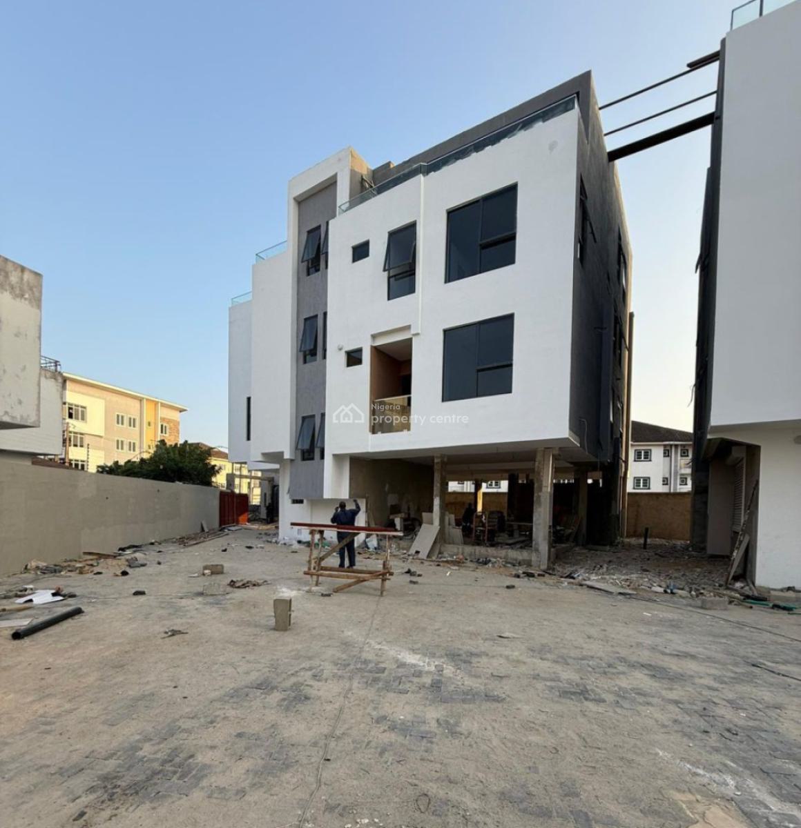 5 Bedrooms Semi Detached Terrace Building, Pool, Gym, Water View, Lekki Phase 1, Lekki, Lagos, House for Sale