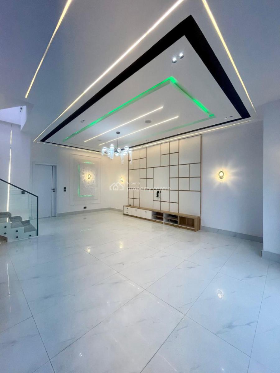 ️ Magnificent 6-bedroom Detached Home with Elevator, Cinema, Pool, Rooftop, Osapa, Lekki, Lagos, House for Sale