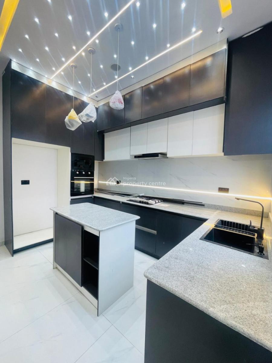 ️ Magnificent 6-bedroom Detached Home with Elevator, Cinema, Pool, Rooftop, Osapa, Lekki, Lagos, House for Sale