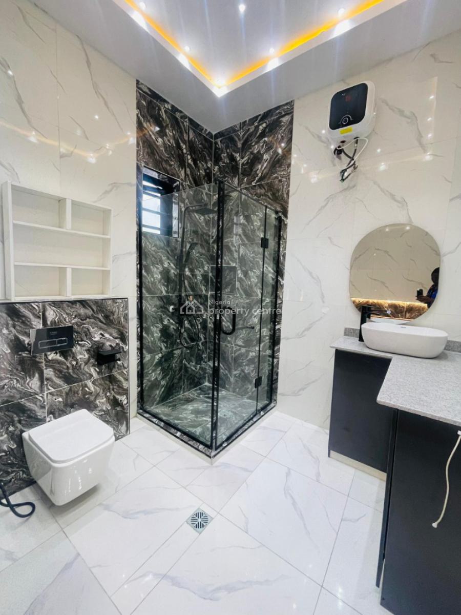 ️ Magnificent 6-bedroom Detached Home with Elevator, Cinema, Pool, Rooftop, Osapa, Lekki, Lagos, House for Sale