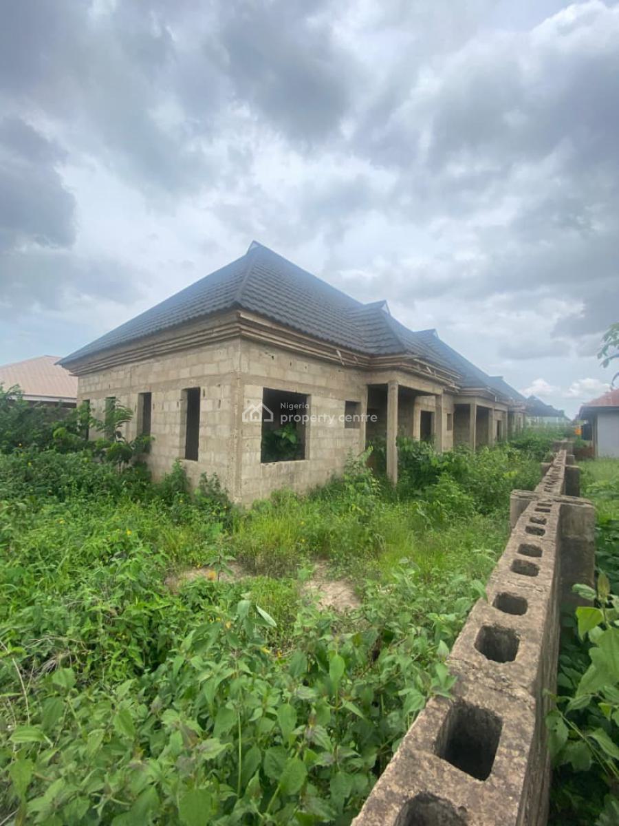 4 Uncompleted Units of 2-bedrooom Block of Flat, Bethel Estate, Oba-ile, Akure, Ondo, Flat / Apartment for Sale