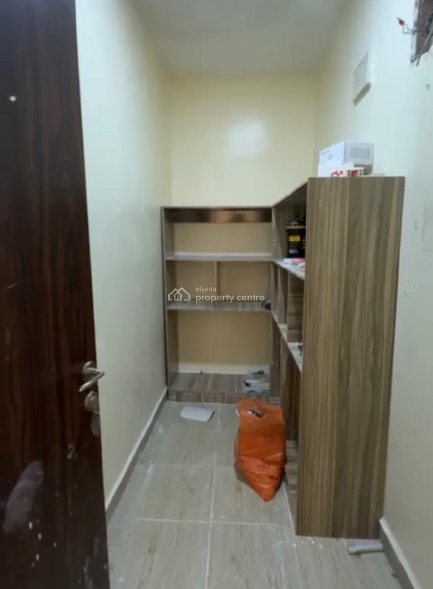 3-bedroom Apartment, Gilmore, Jahi, Abuja, Flat / Apartment for Rent