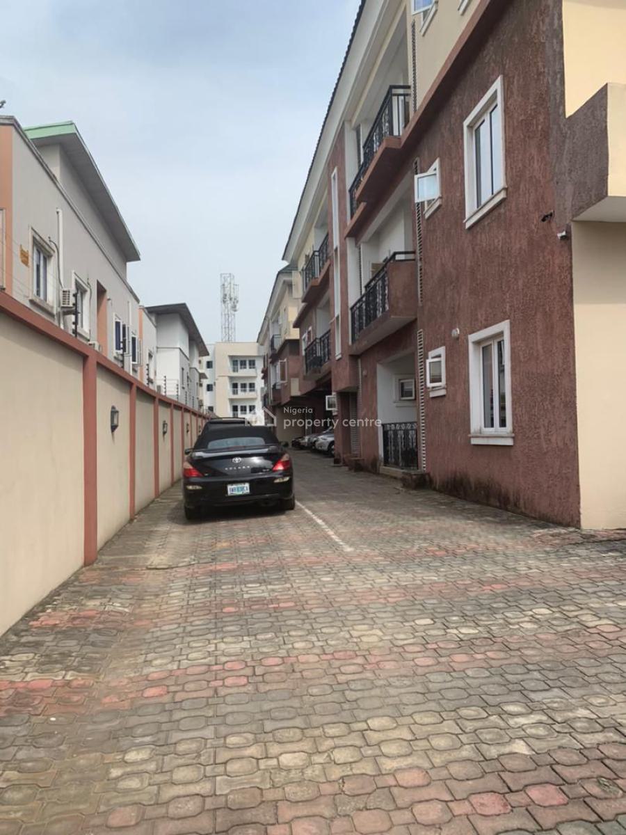 Serviced 3 Bedroom Apartment with a Room Bq, Agungi L, Lekki, Agungi, Lekki, Lagos, Flat / Apartment for Rent