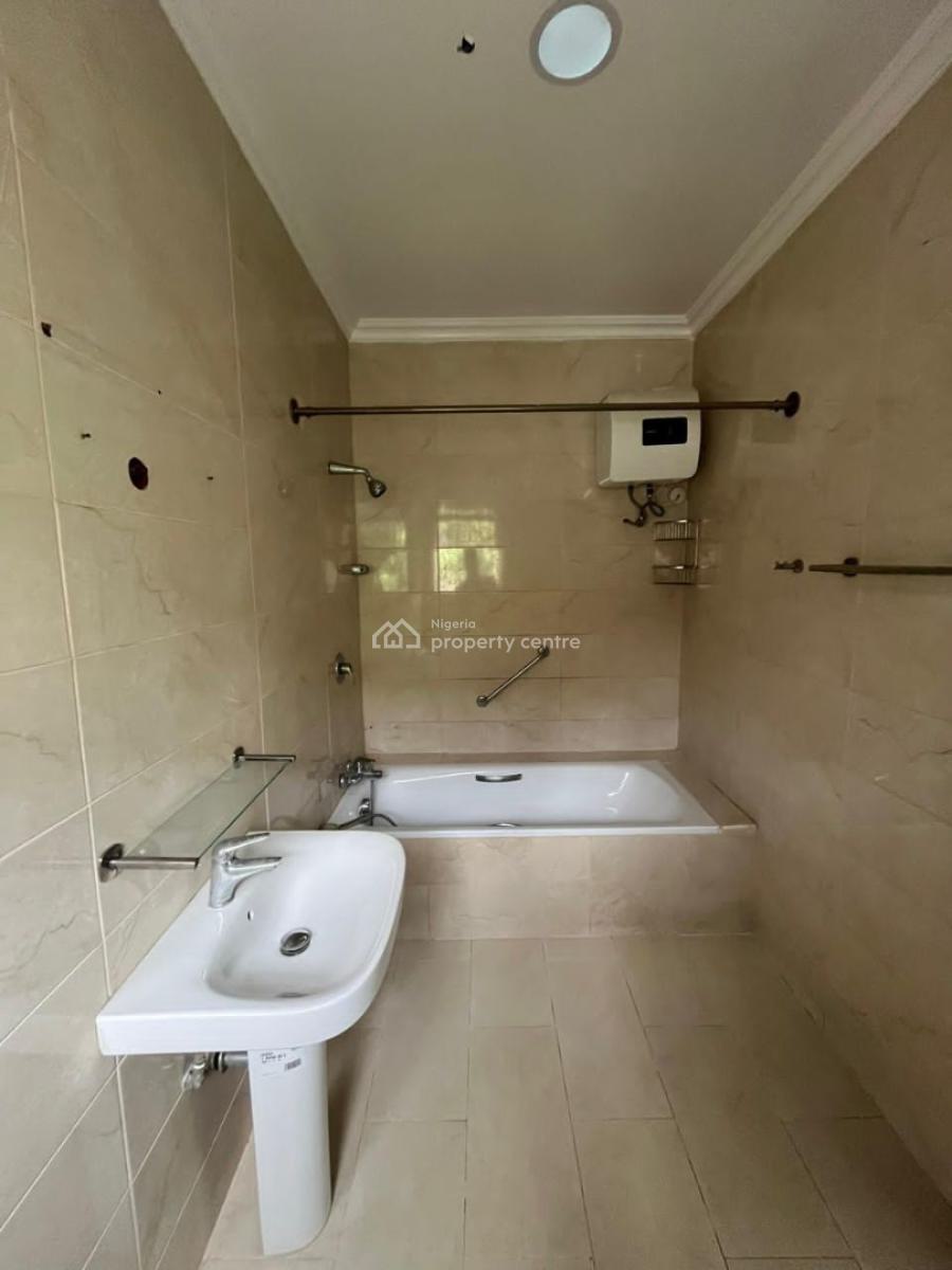 Fully Serviced 2-bedroom Apartment with Extra Room, Lekki Phase 1, Lekki, Lagos, Flat / Apartment for Rent