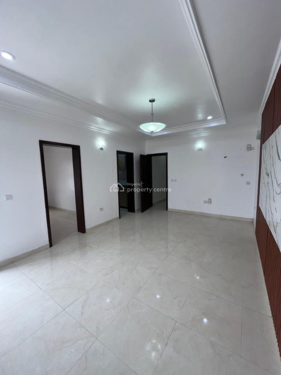 Fully Serviced 2-bedroom Apartment with Extra Room, Lekki Phase 1, Lekki, Lagos, Flat / Apartment for Rent