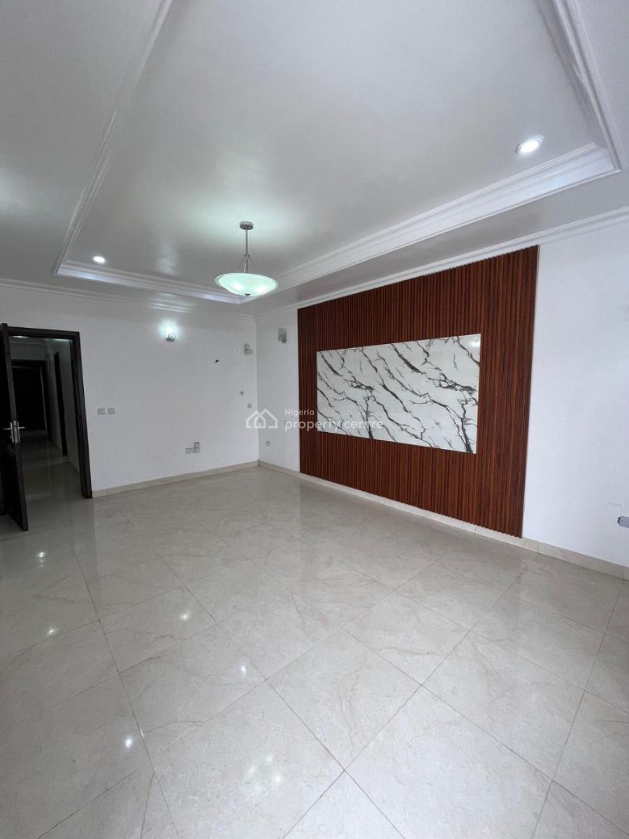 Fully Serviced 2-bedroom Apartment with Extra Room, Lekki Phase 1, Lekki, Lagos, Flat / Apartment for Rent