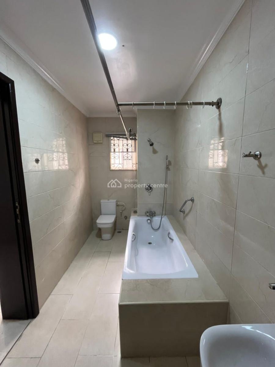 Fully Serviced 2-bedroom Apartment with Extra Room, Lekki Phase 1, Lekki, Lagos, Flat / Apartment for Rent