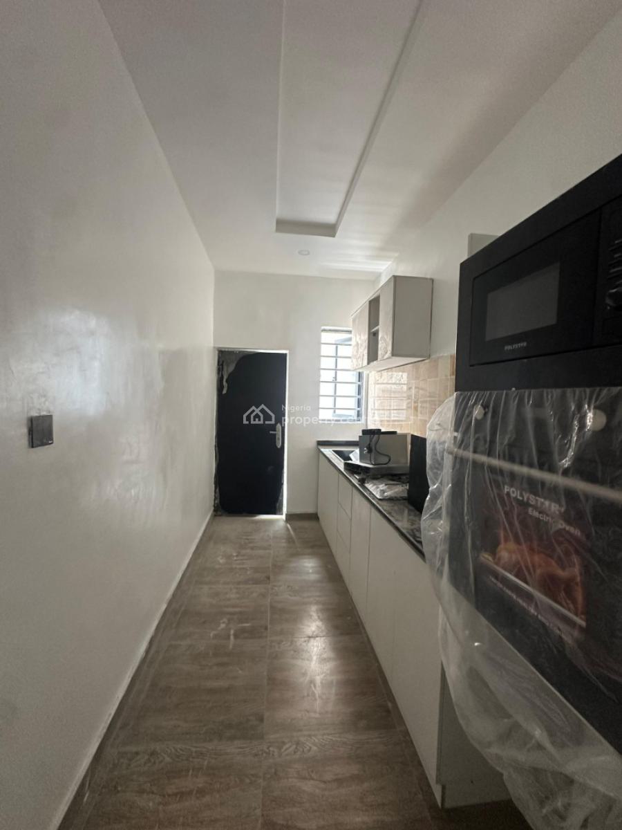 2-bedroom Apartment, Ologolo, Lekki, Lagos, Flat / Apartment for Sale