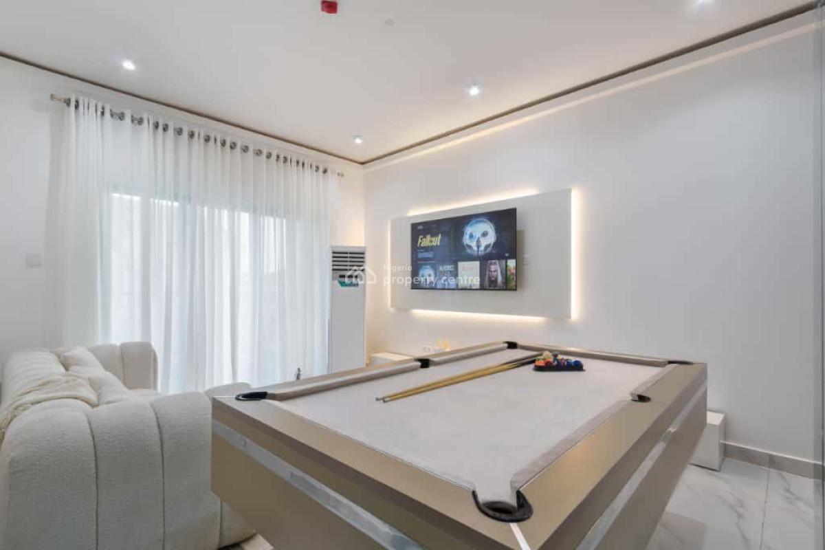 Beautiful 2 Bedrooms Apartment with Snooker, Ps5 & Other Amenities, Lekki Phase 1, Lekki, Lagos, Flat / Apartment Short Let