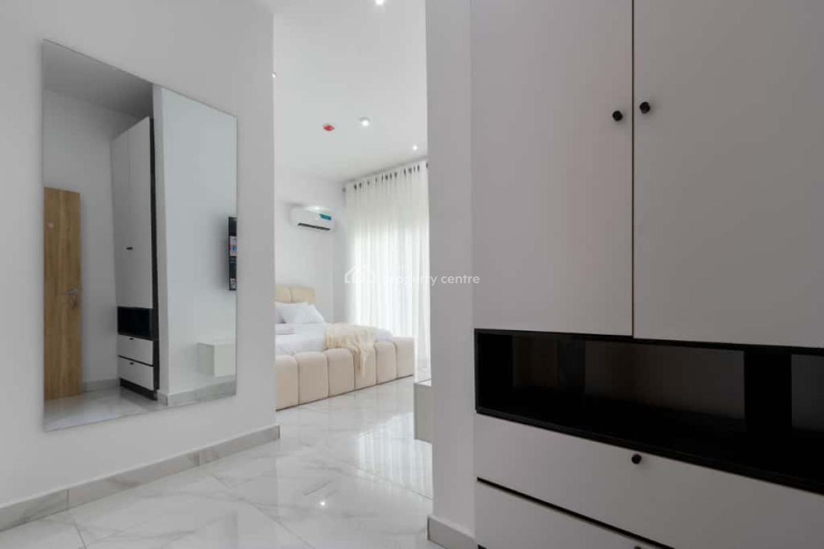 Beautiful 2 Bedrooms Apartment with Snooker, Ps5 & Other Amenities, Lekki Phase 1, Lekki, Lagos, Flat / Apartment Short Let