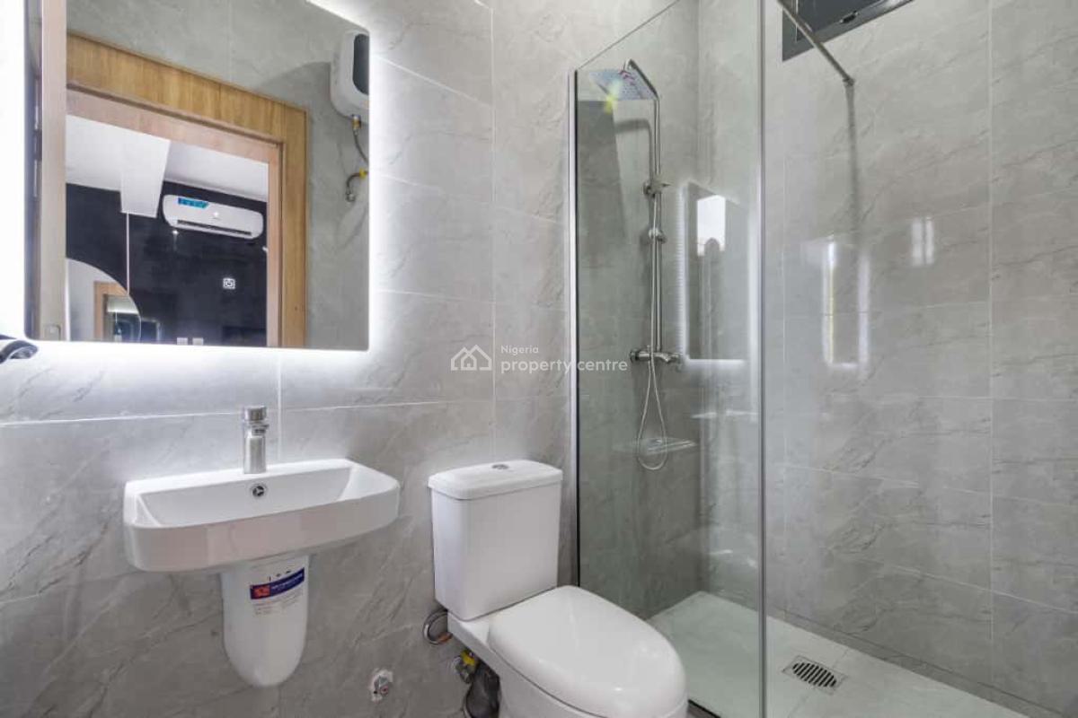 Beautiful 2 Bedrooms Apartment with Snooker, Ps5 & Other Amenities, Lekki Phase 1, Lekki, Lagos, Flat / Apartment Short Let