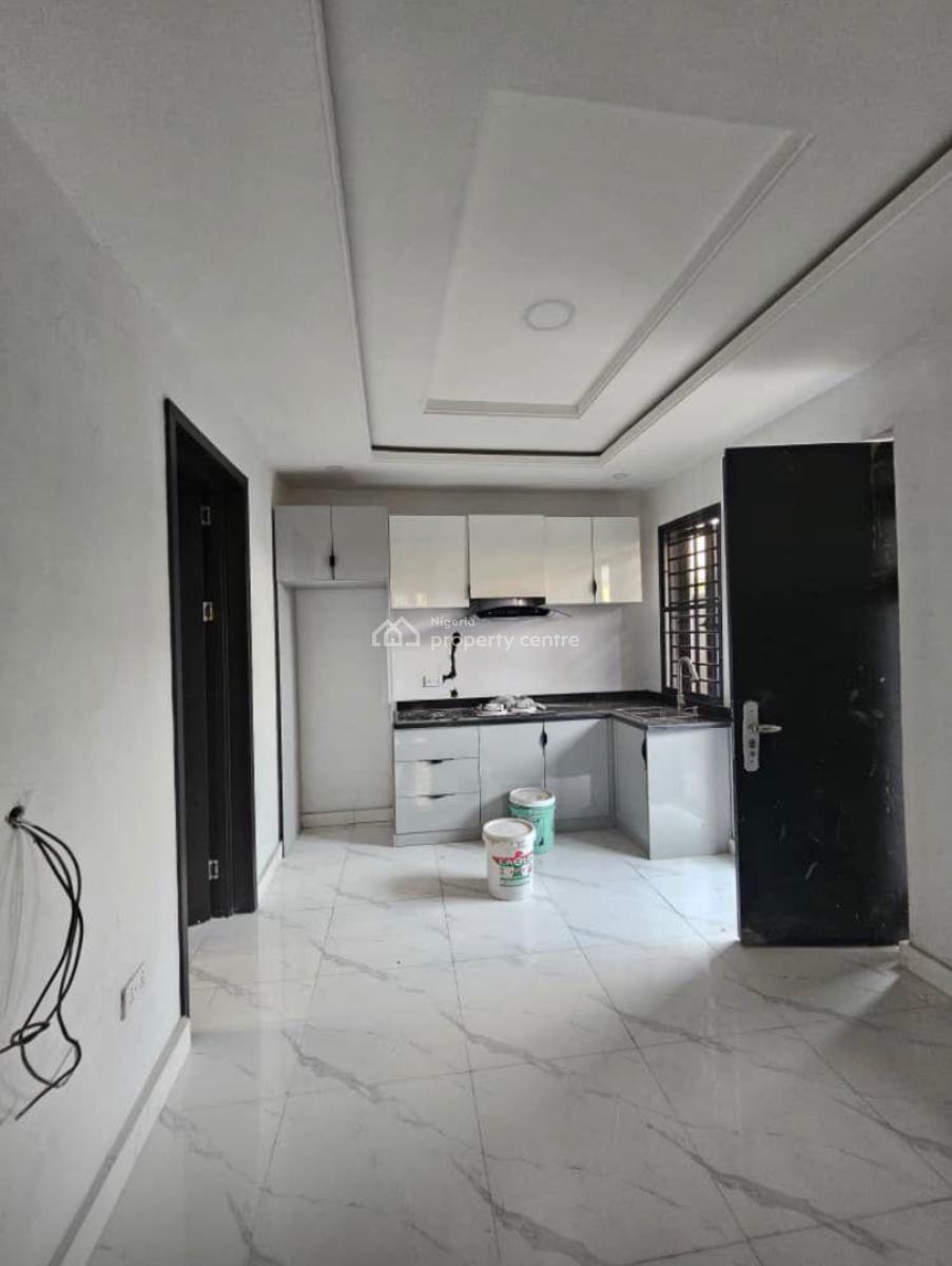 Spacious 2 Bedroom Apartment in a Serene Estate, Maryland, Ikeja, Lagos, Flat / Apartment for Sale