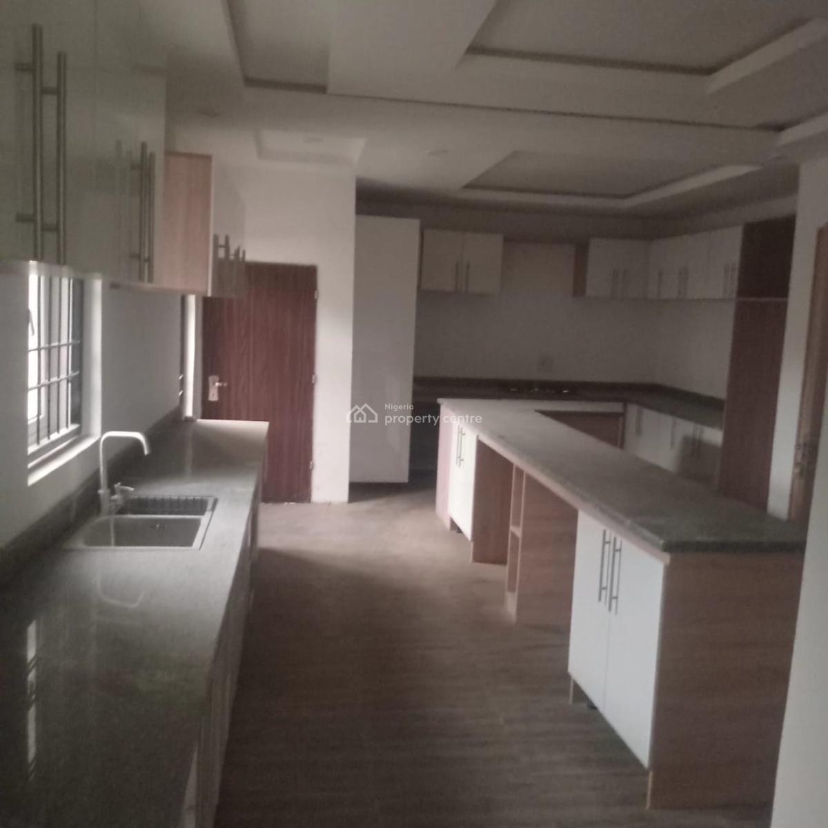 6 Bedrooms Fully Detached Duplex Plus 2 Room Bq, Guzape District, Abuja, Detached Duplex for Sale