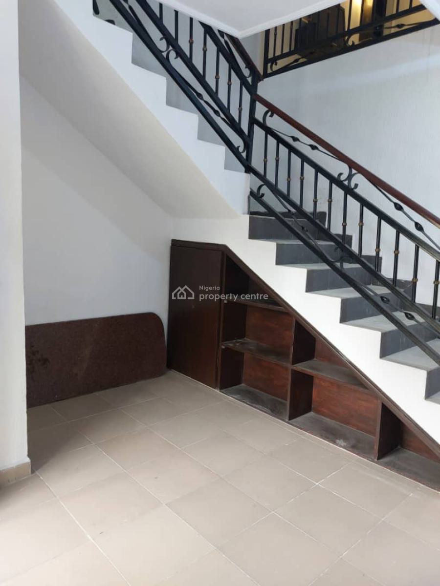 Luxury 3 Bedroom Town House with a Room Bq, Swimming Pool, Lekki Phase 1, Lekki, Lagos, Terraced Duplex for Rent