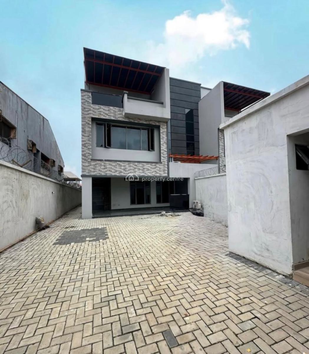 5 Bedroom Spacious House with a Bq, Gbagada, Lagos, Detached Duplex for Sale