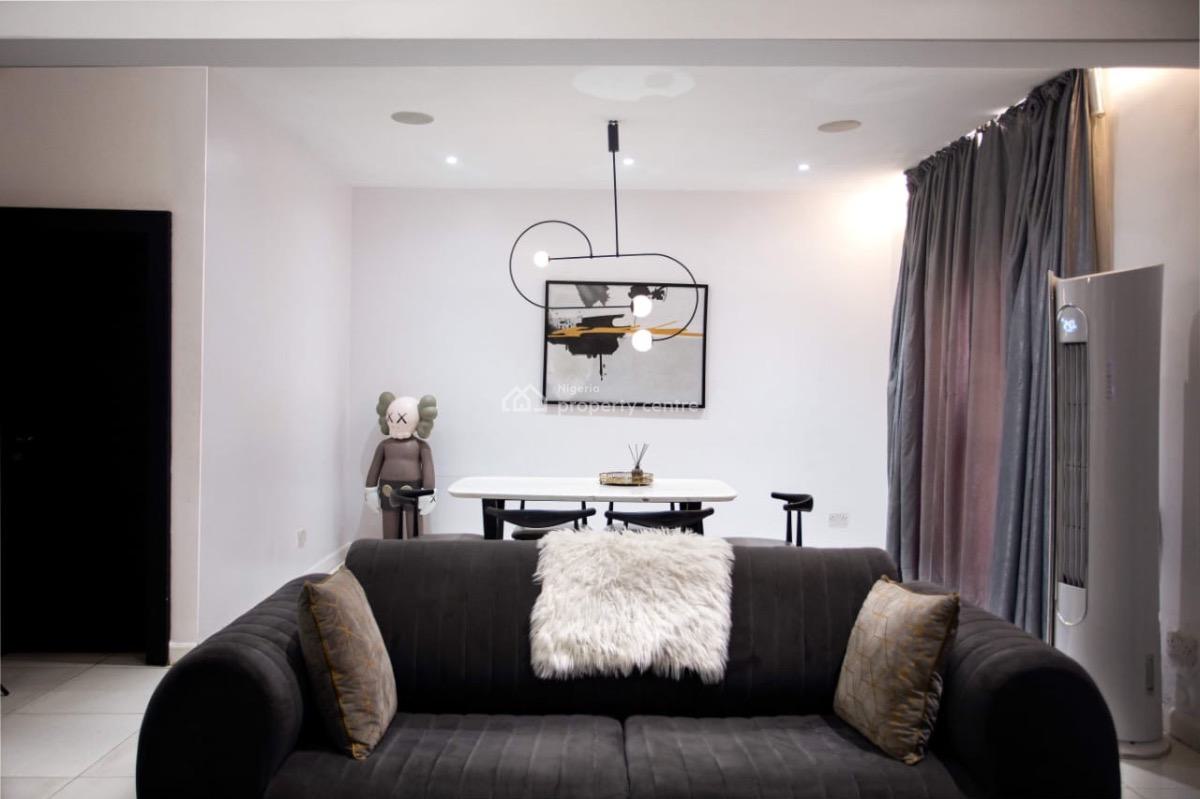 Luxe Penthouse Apartment with Private Cinema., Cadogan Estate, Osapa, Lekki, Lagos, Flat / Apartment Short Let