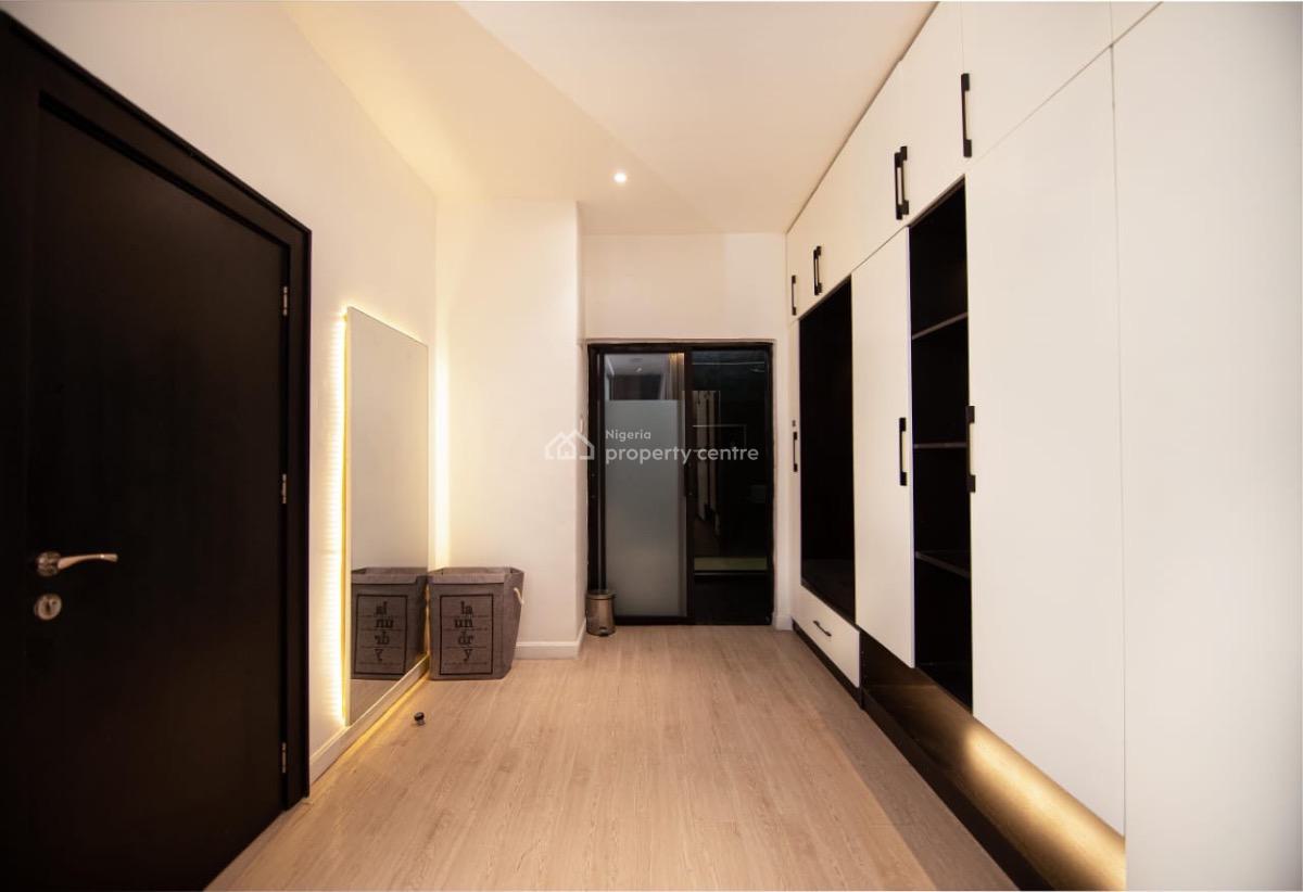 Luxe Penthouse Apartment with Private Cinema., Cadogan Estate, Osapa, Lekki, Lagos, Flat / Apartment Short Let