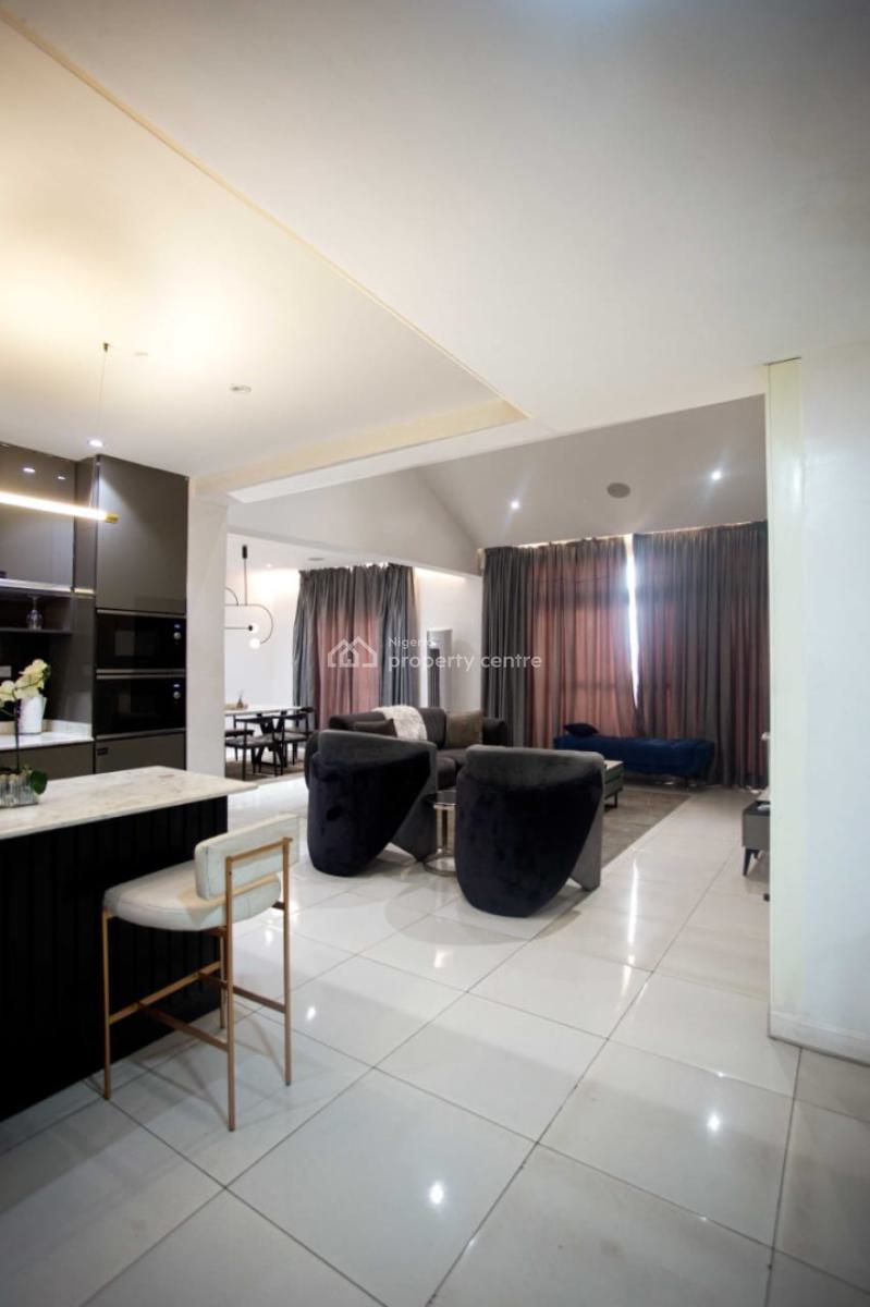 Luxe Penthouse Apartment with Private Cinema., Cadogan Estate, Osapa, Lekki, Lagos, Flat / Apartment Short Let