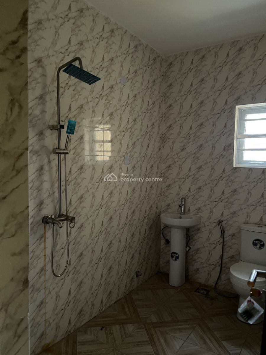 Spacious 3 Bedroom Apartment, Golf Estate, Lakowe, Ibeju Lekki, Lagos, Flat / Apartment for Rent