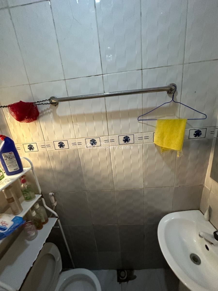 a Standard Room Self Contain Apartment in a Decent Environment, 3rd Avenue, Gwarinpa, Abuja, Self Contain (single Rooms) for Rent