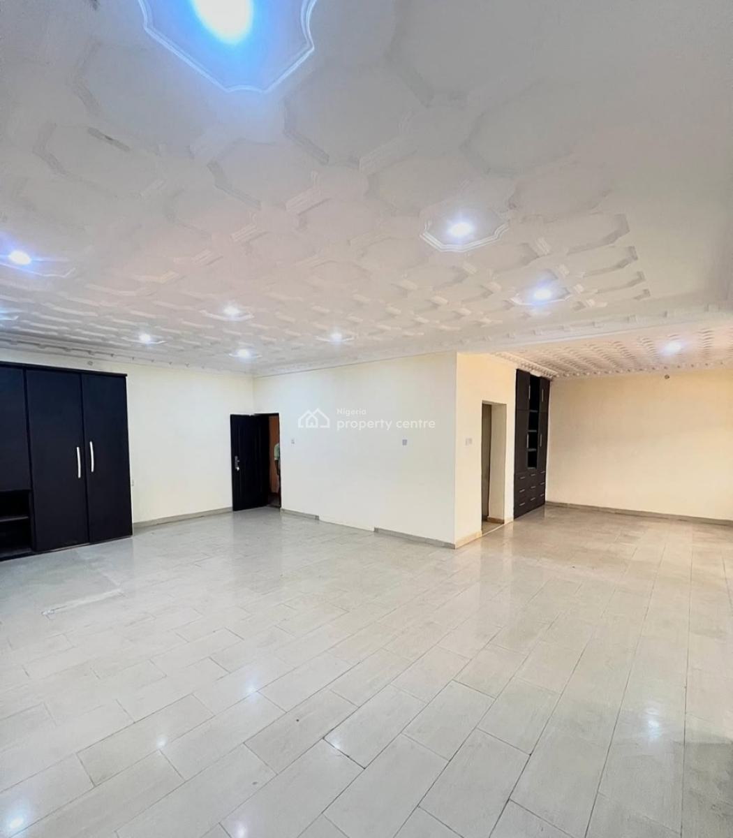 Newly Renovated and Self-serviced and Self-compound 6 Bedroom Semi-detached, Lekki Phase 1, Lekki, Lagos, Semi-detached Duplex for Rent