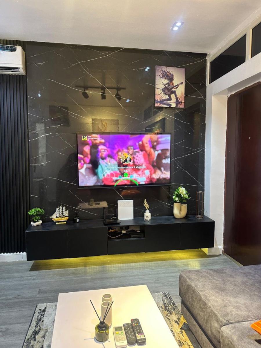 Beautifully Furnished 1bedroom Apartment with Elevator, Off Admiralty Way, Lekki Phase 1, Lekki, Lagos, Flat / Apartment for Rent