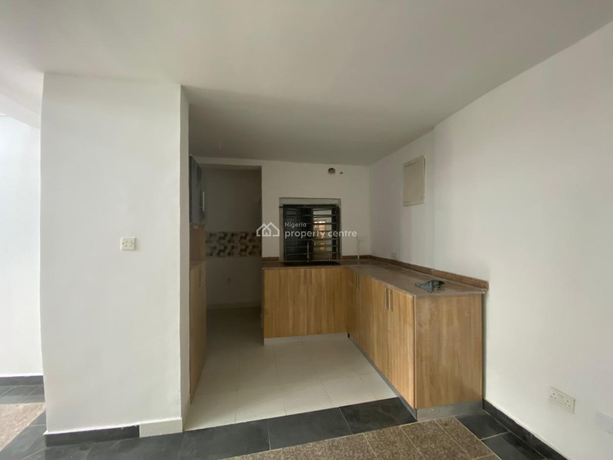2 Bedrooms Apartment with Bq, Lekki Phase 1, Lekki, Lagos, Flat / Apartment for Rent