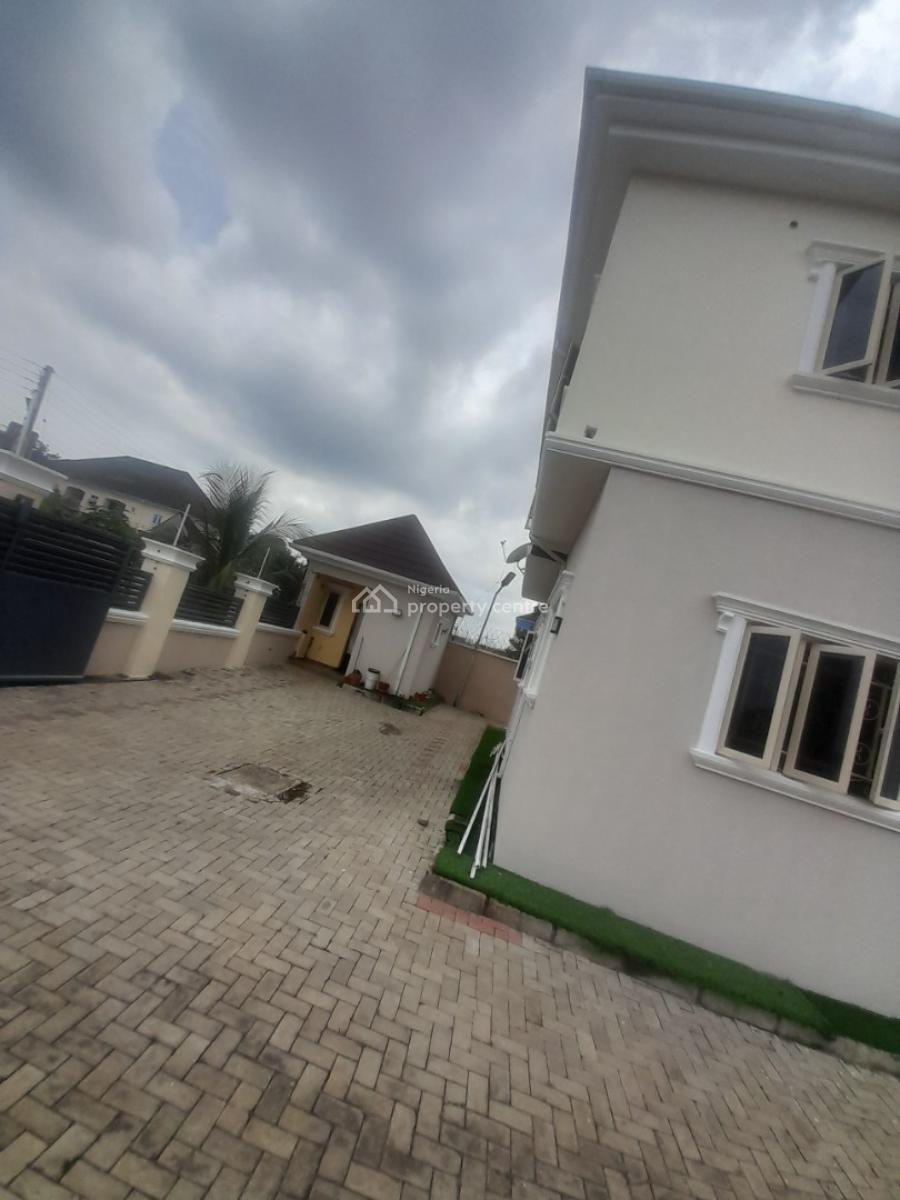 Spacious and Standard 3bedroom Duplex with 2 Sittings, Fo1 Layout, Kubwa, Abuja, Semi-detached Duplex for Rent