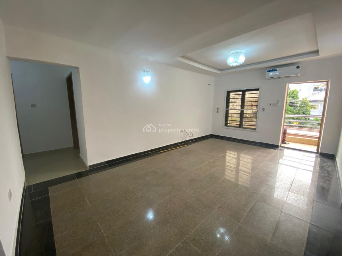 3 Bedrooms Apartment with Bq, Lekki Phase 1, Lekki, Lagos, Flat / Apartment for Rent