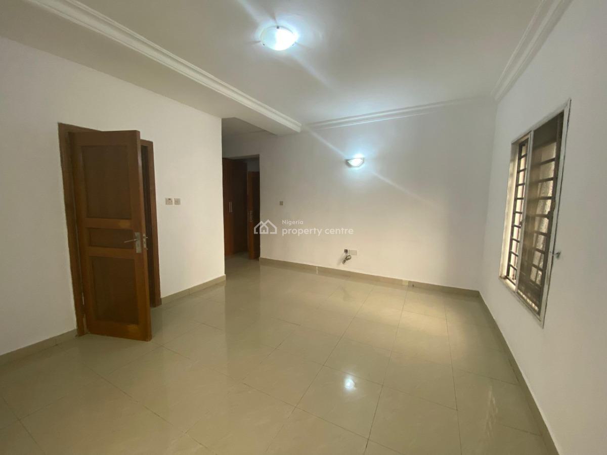 3 Bedrooms Apartment with Bq, Lekki Phase 1, Lekki, Lagos, Flat / Apartment for Rent