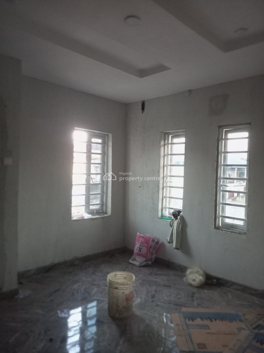 Newly Built 2 Bedrooms, Bucknor Estate, Isolo, Lagos, Flat / Apartment for Rent