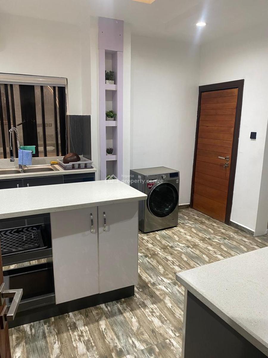 Magnificently Built 3 Bedrooms Apartment Plus Bq, Ikeja Gra, Ikeja, Lagos, Flat / Apartment for Sale