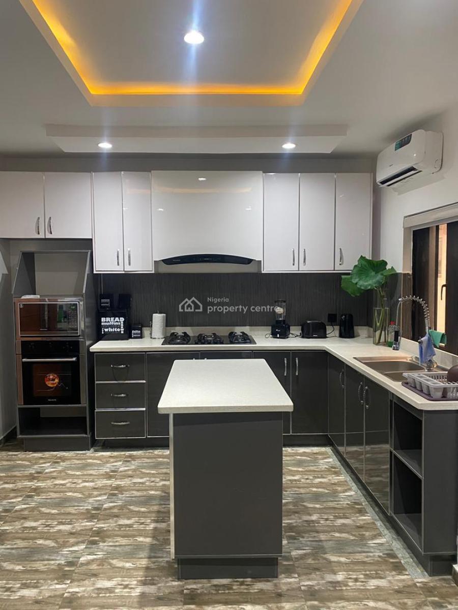 Magnificently Built 3 Bedrooms Apartment Plus Bq, Ikeja Gra, Ikeja, Lagos, Flat / Apartment for Sale