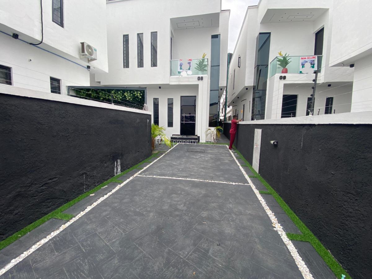 4 Bedrooms Detached Duplex with Bq, Ikota Villa Estate, Lekki, Lagos, Detached Duplex for Sale