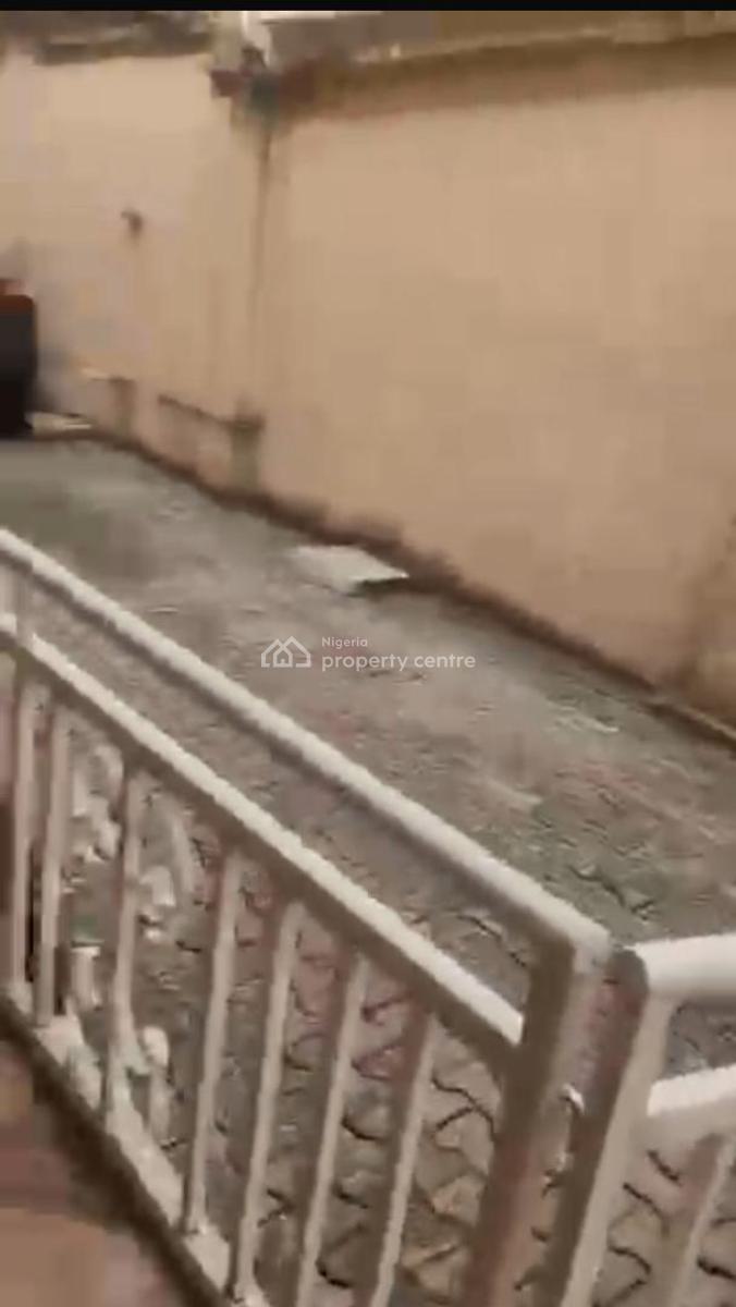 2 Bedrooms Flat, Ajao Estate, Anthony, Maryland, Lagos, House for Rent