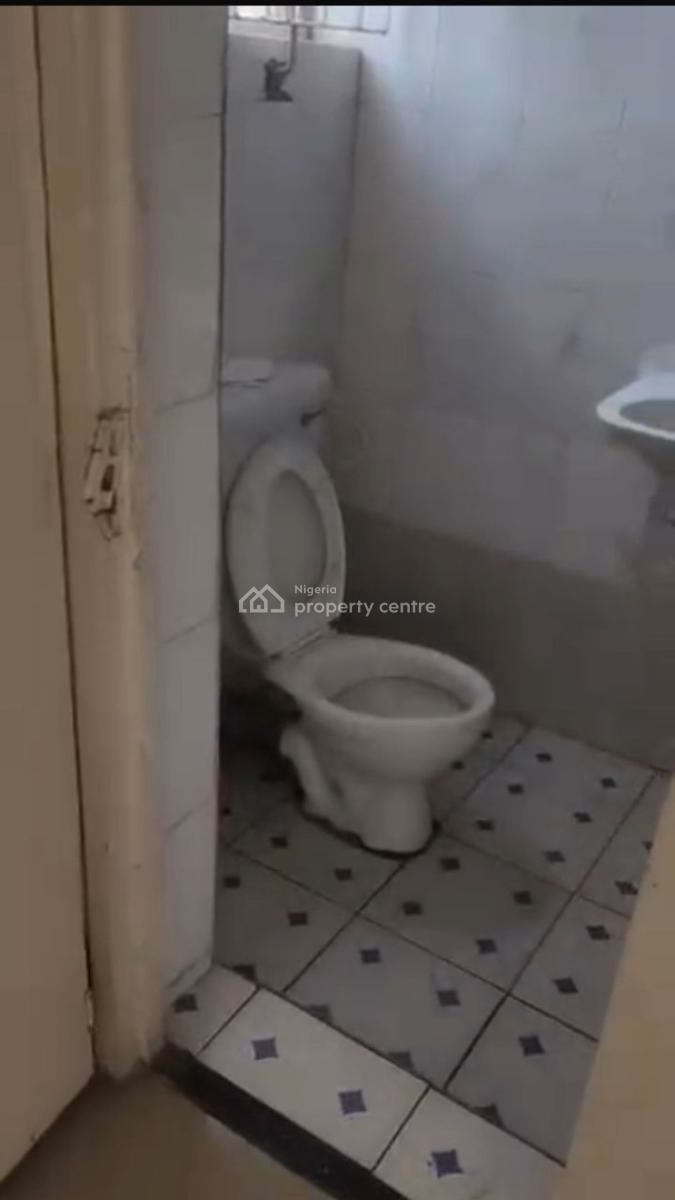 2 Bedrooms Flat, Ajao Estate, Anthony, Maryland, Lagos, House for Rent
