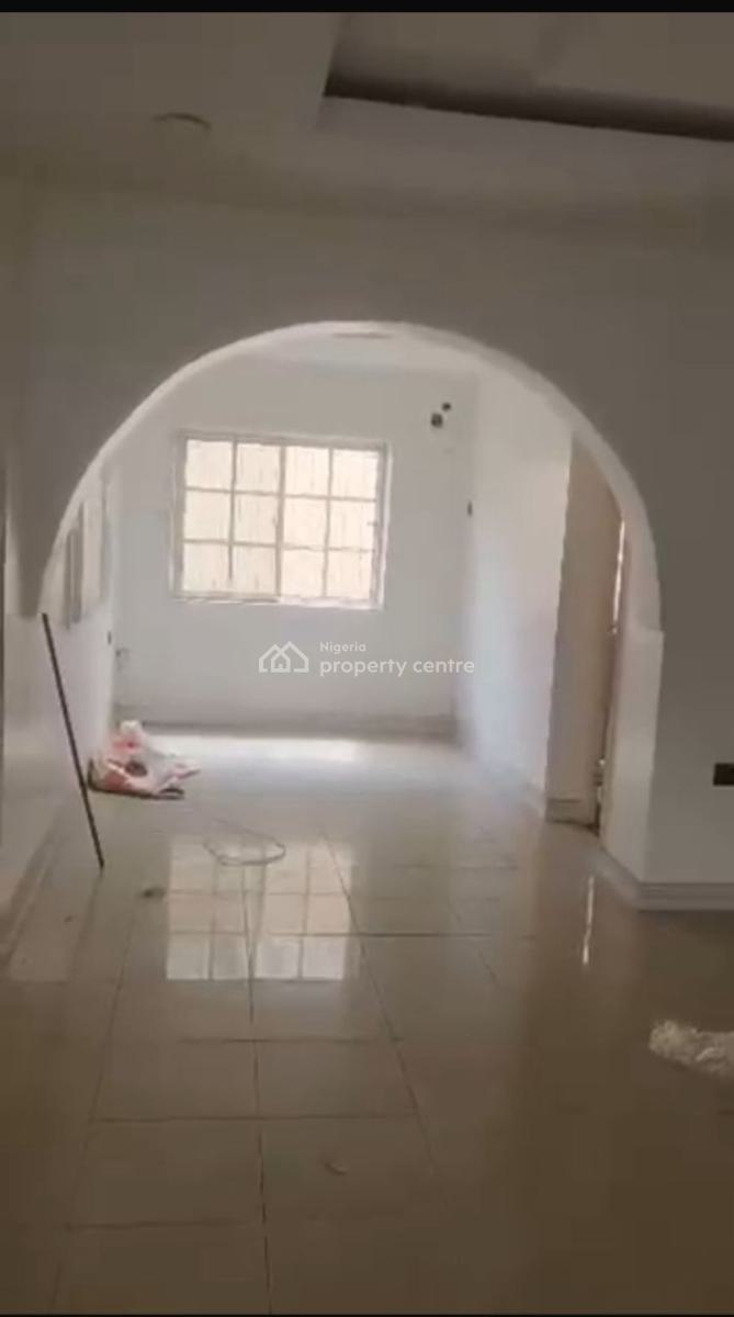2 Bedrooms Flat, Ajao Estate, Anthony, Maryland, Lagos, House for Rent