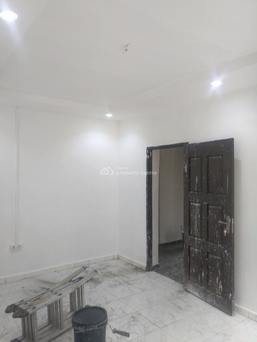 1 Bedroom, Omole Phase 2, Ikeja, Lagos, Mini Flat (room and Parlour) for Rent