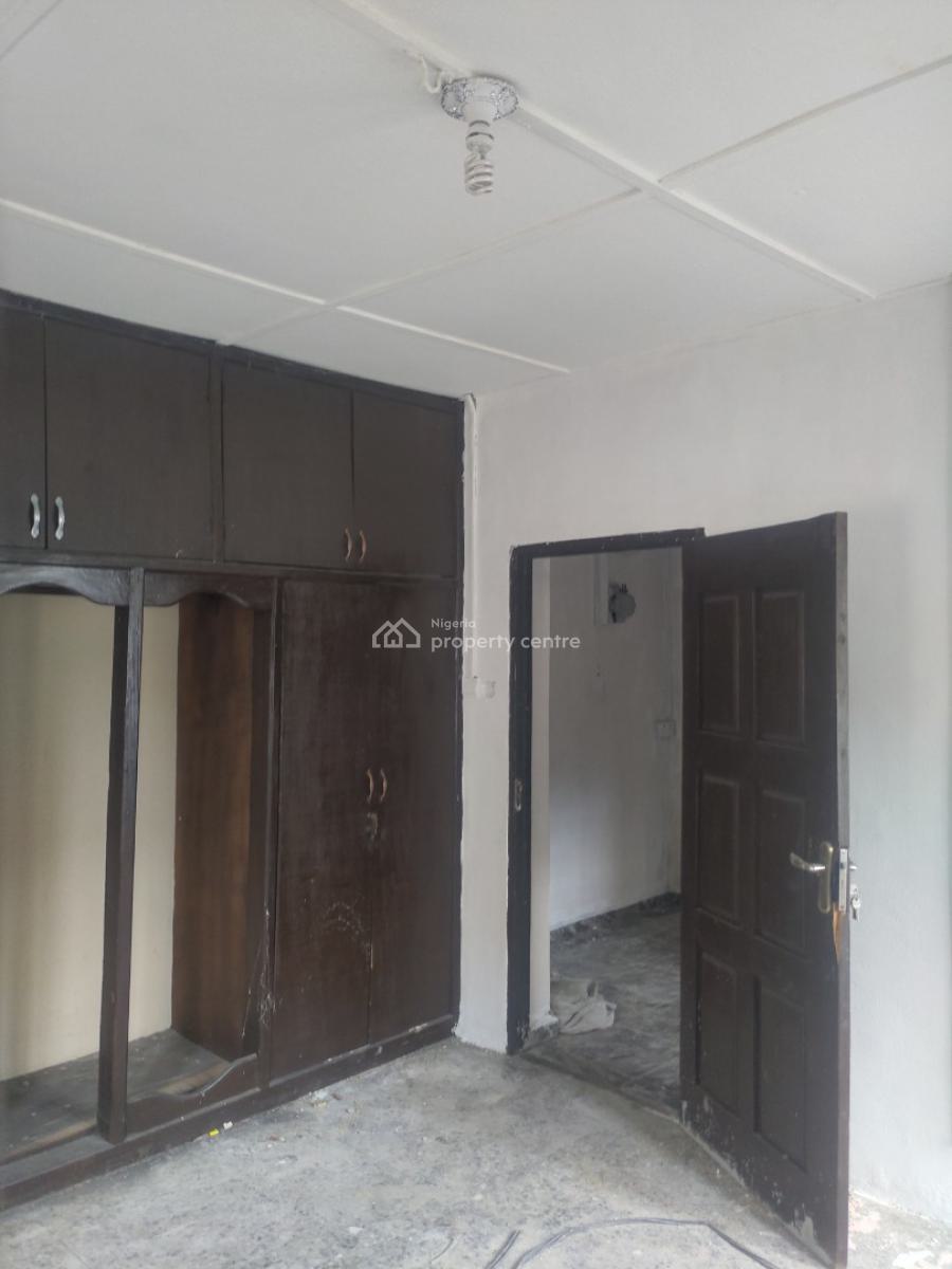 1 Bedroom, Omole Phase 2, Ikeja, Lagos, Mini Flat (room and Parlour) for Rent