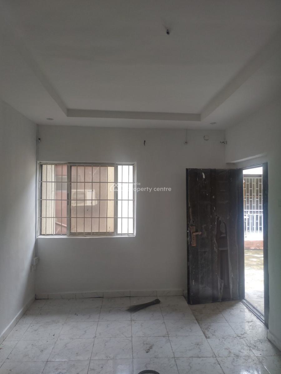 1 Bedroom, Omole Phase 2, Ikeja, Lagos, Mini Flat (room and Parlour) for Rent