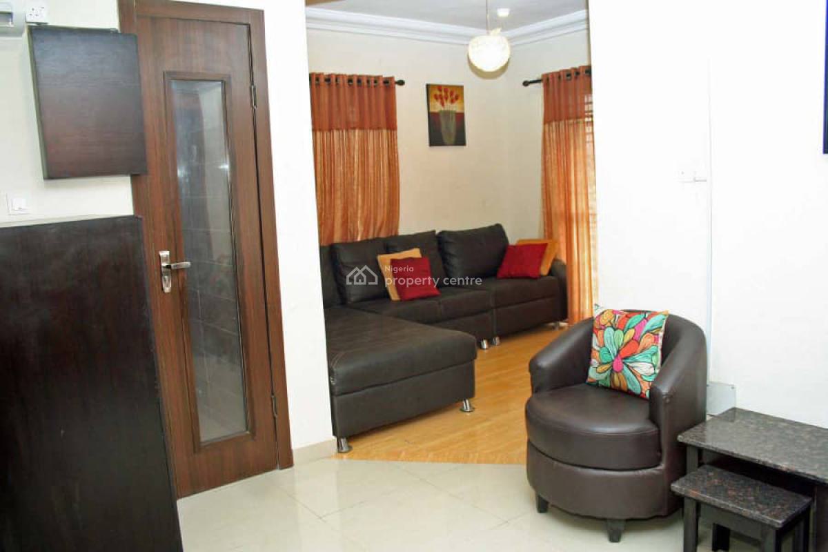 3 Bedroom Apartment, Ikeja Gra, Ikeja, Lagos, Flat / Apartment Short Let