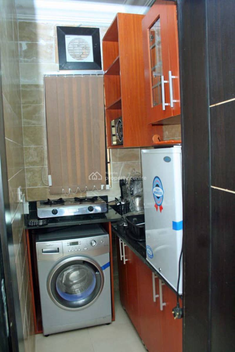 3 Bedroom Apartment, Ikeja Gra, Ikeja, Lagos, Flat / Apartment Short Let