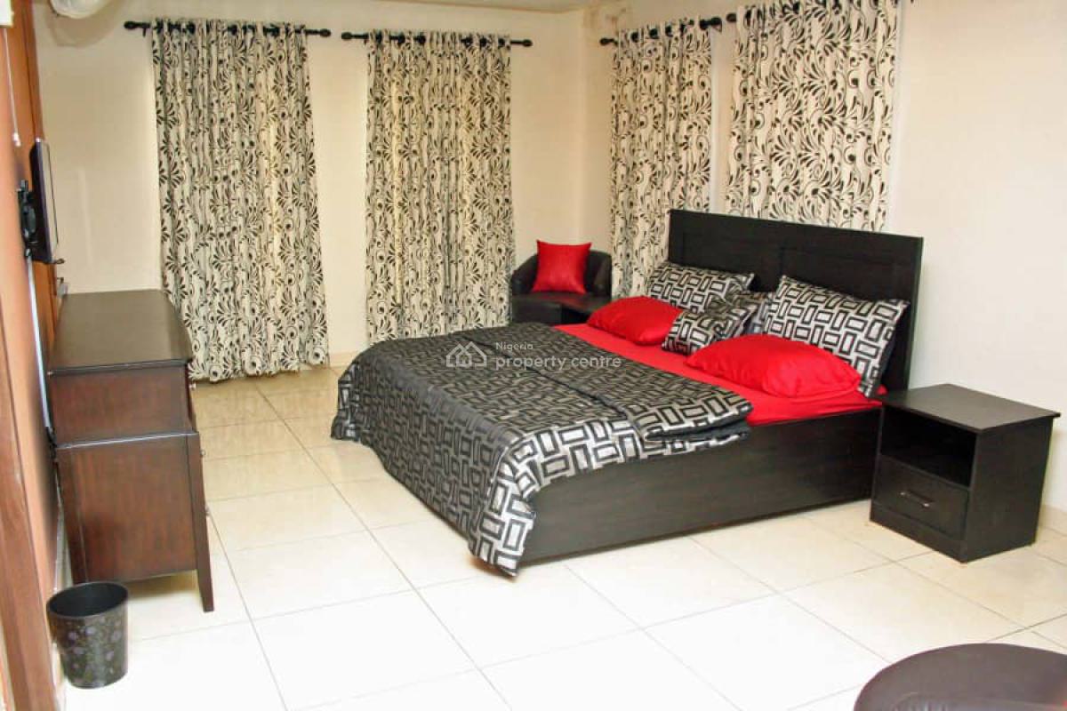 3 Bedroom Apartment, Ikeja Gra, Ikeja, Lagos, Flat / Apartment Short Let