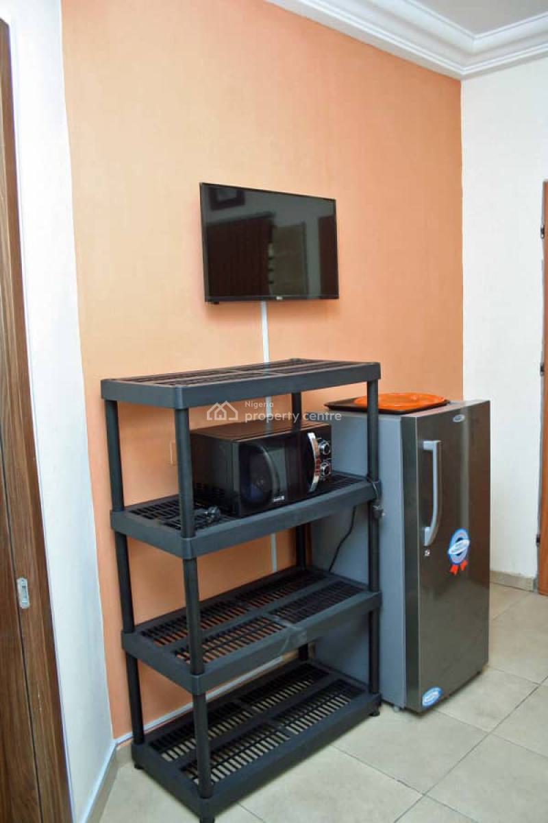 3 Bedroom Apartment, Ikeja Gra, Ikeja, Lagos, Flat / Apartment Short Let