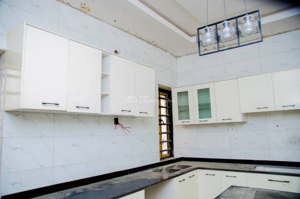 Luxury Detached House in  a Prime Estate, Alalubosa Gra, Ibadan, Oyo, Detached Duplex for Sale