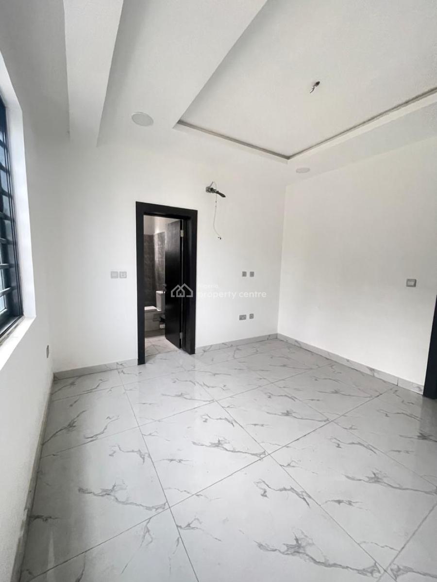 Beautifully Built 2 Bedroom Luxury Apartment Available, Lekki Phase 1, Lekki, Lagos, Flat / Apartment for Sale