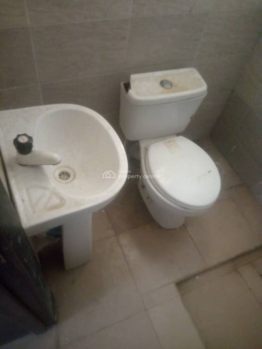 a Very Sharp 2 Bedroom Flat Upstairs & Downstairs, Royal Palm Will Estate, Badore Road, Ado, Ajah, Lagos, Flat / Apartment for Rent