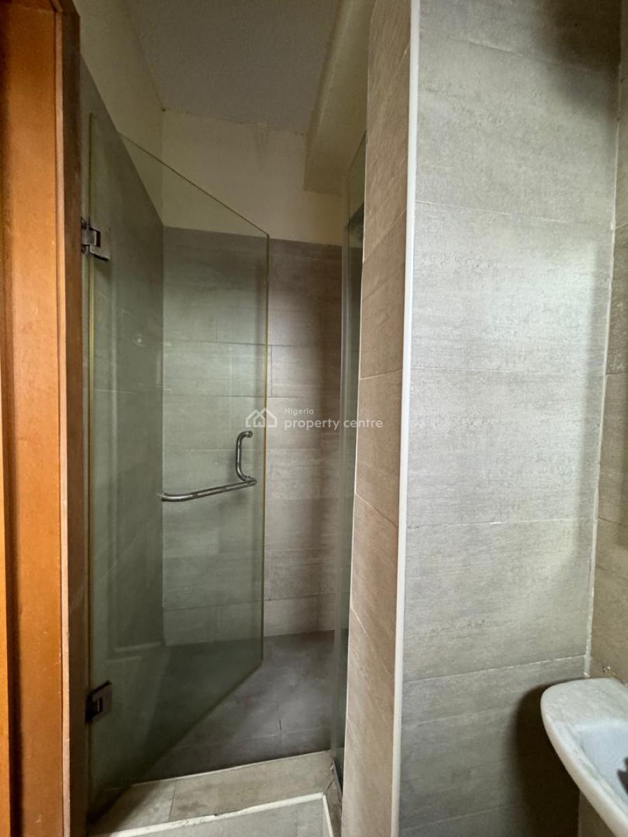 2 Bedroom Apartment, Lekki Phase 1, Lekki, Lagos, Flat / Apartment for Sale