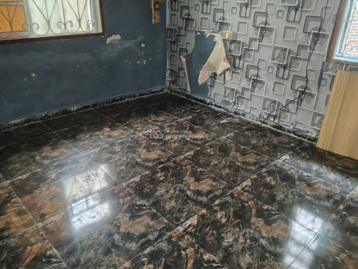 a Decent 3bedroom Flat, Ground Floor All Pop, All Tiles, All Ensuite, Akowonjo, Alimosho, Lagos, Flat / Apartment for Rent